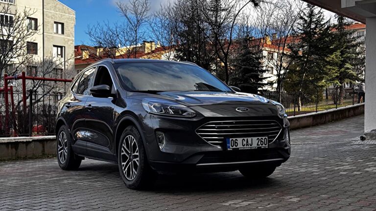 FORD KUGA