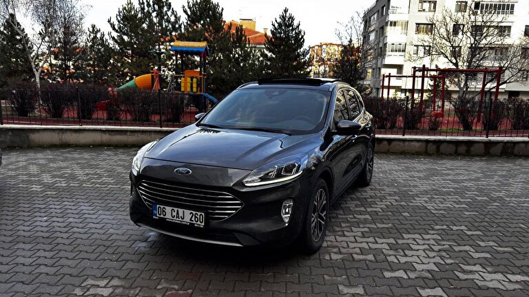 FORD KUGA