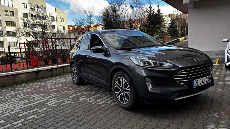 FORD KUGA