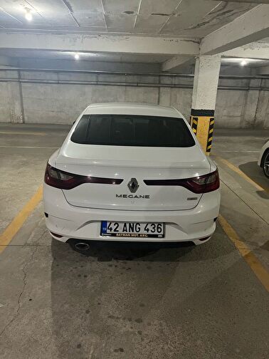 RENAULT MEGANE