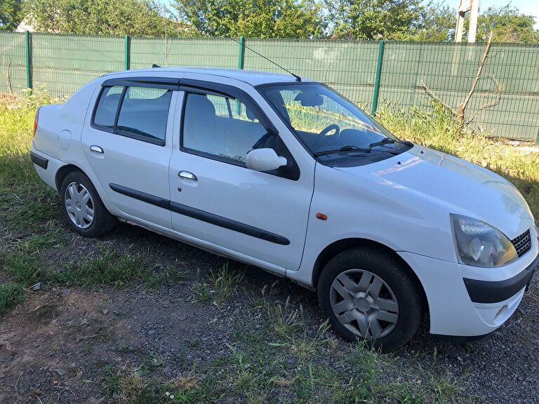 RENAULT CLIO