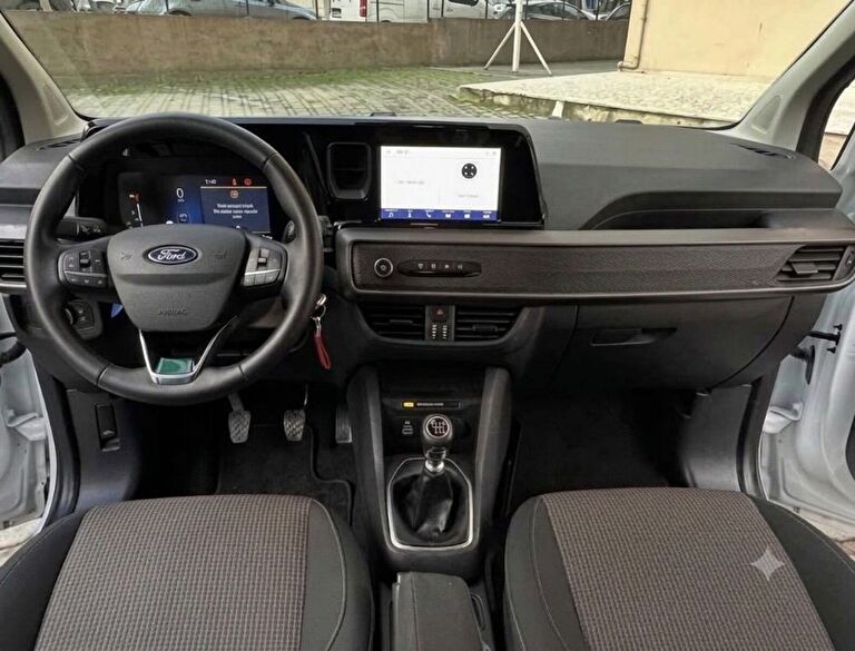 FORD TOURNEO COURIER