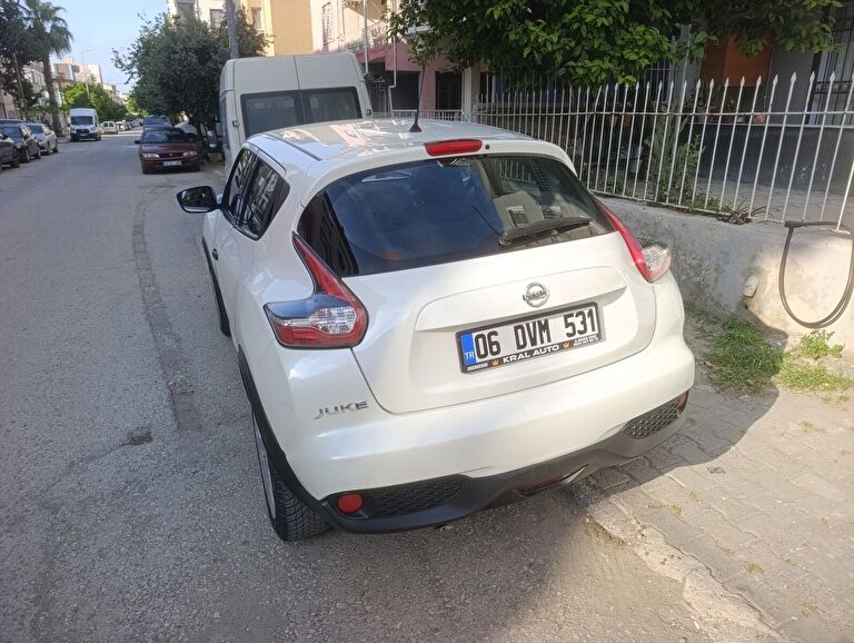 NISSAN JUKE