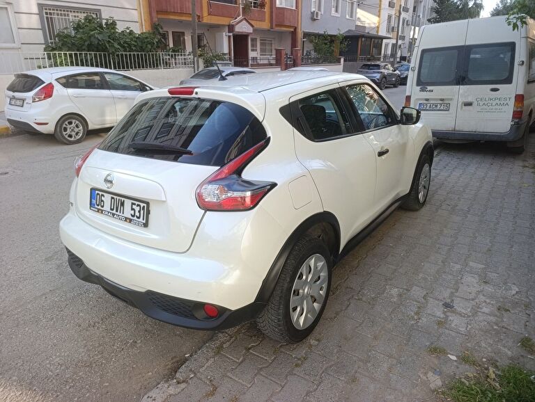 NISSAN JUKE
