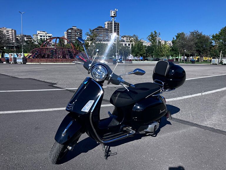Piaggio Vespa Cosa
