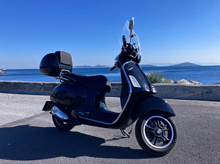 Piaggio Vespa Cosa