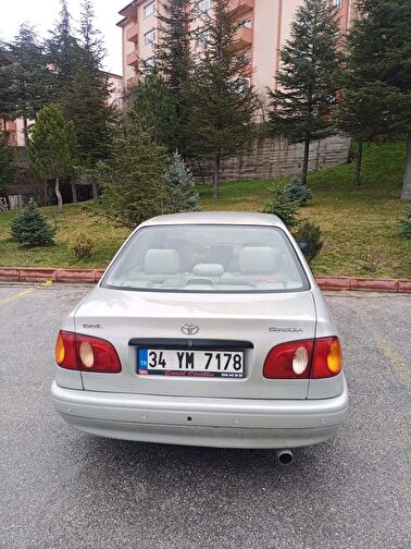 TOYOTA COROLLA