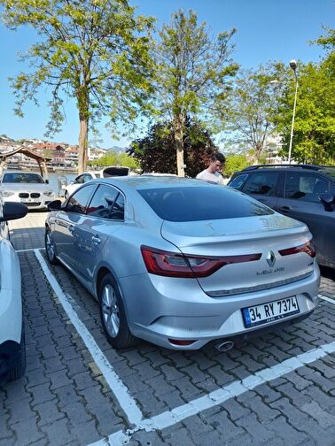 RENAULT MEGANE
