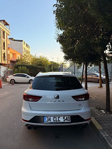 SEAT LEON