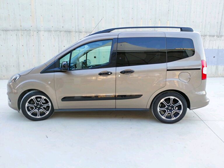 FORD TOURNEO COURIER