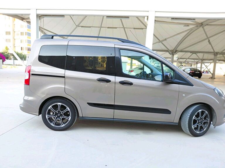 FORD TOURNEO COURIER