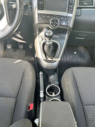 TOYOTA VERSO