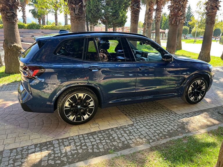 BMW IX3