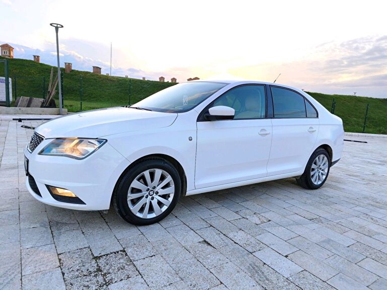 SEAT TOLEDO