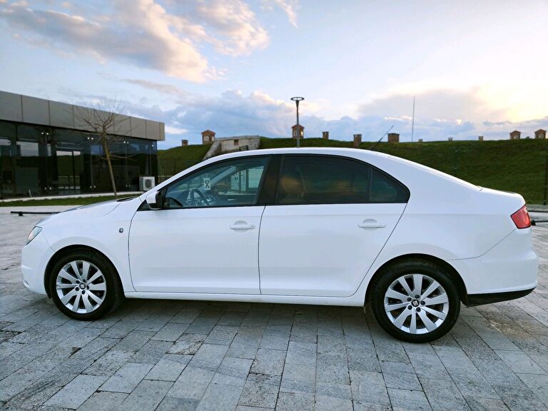 SEAT TOLEDO