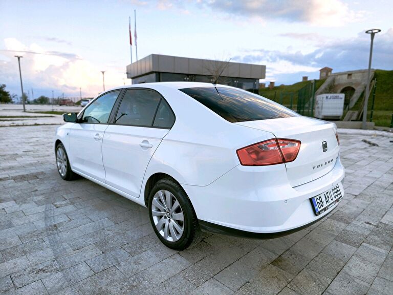 SEAT TOLEDO
