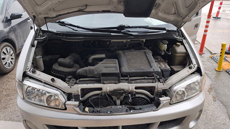 HYUNDAI STAREX