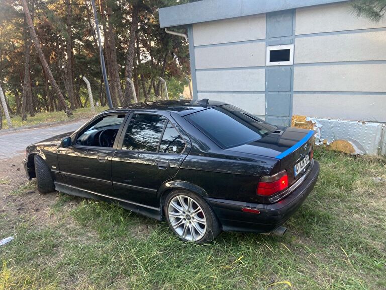 BMW 3 SERISI