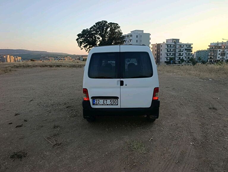 PEUGEOT PARTNER