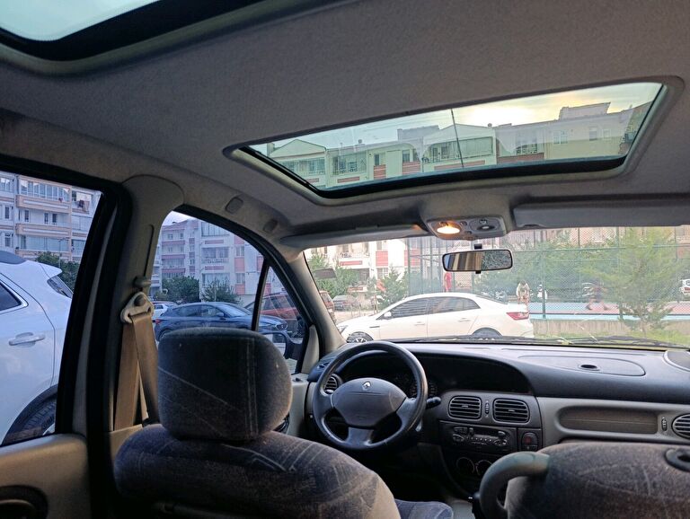 RENAULT SCENIC