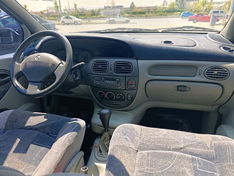 RENAULT SCENIC