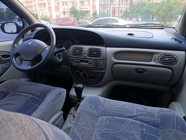 RENAULT SCENIC
