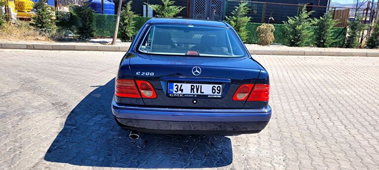 MERCEDES E-SERISI