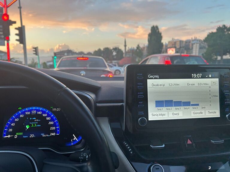 TOYOTA COROLLA