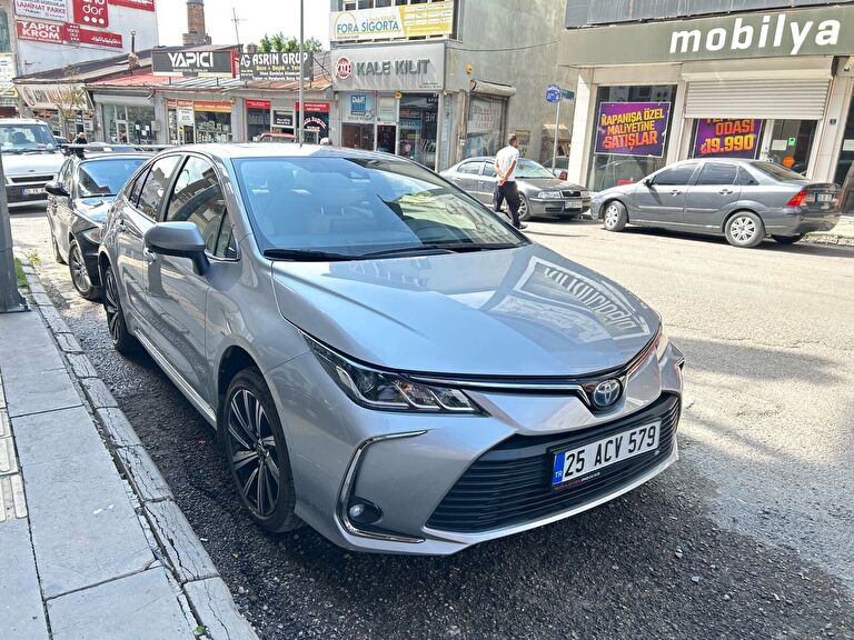 TOYOTA COROLLA