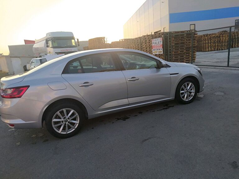 RENAULT MEGANE