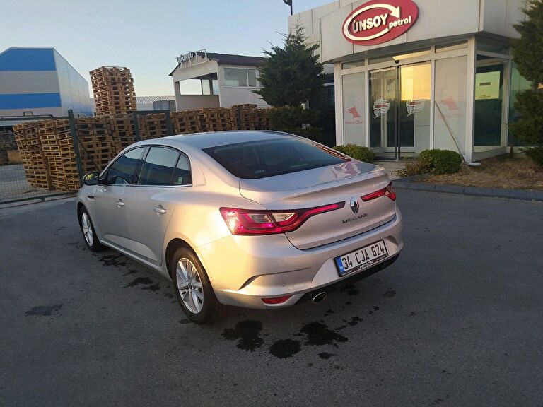 RENAULT MEGANE