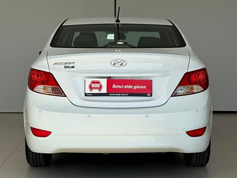 HYUNDAI ACCENT BLUE