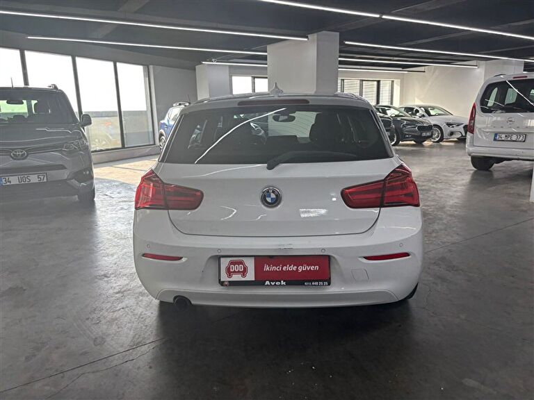 BMW 1 SERISI