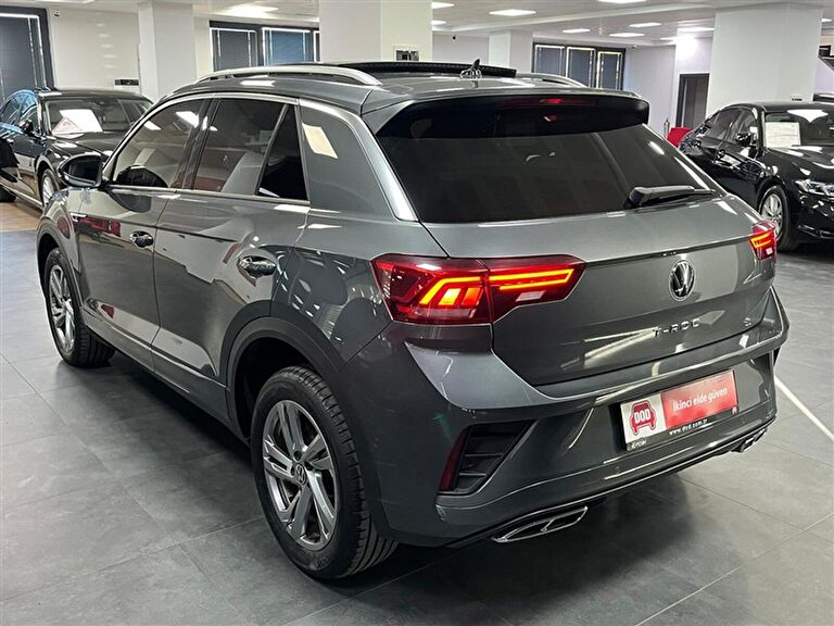VOLKSWAGEN T-ROC
