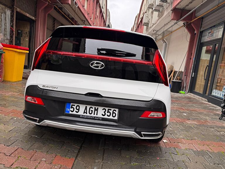 HYUNDAI BAYON