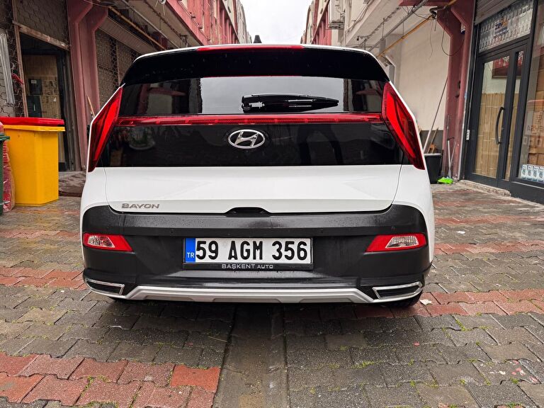 HYUNDAI BAYON