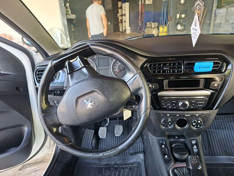 PEUGEOT 301