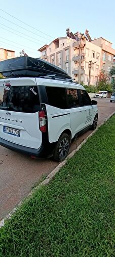 FORD TOURNEO COURIER