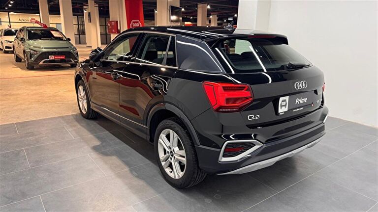 AUDI Q2