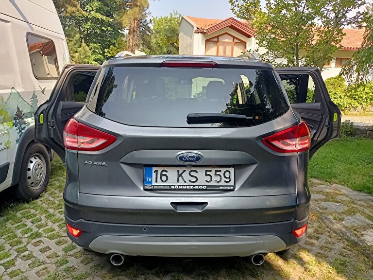FORD KUGA
