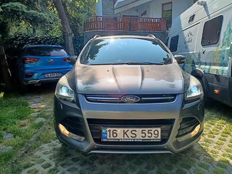 FORD KUGA