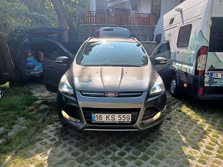 FORD KUGA