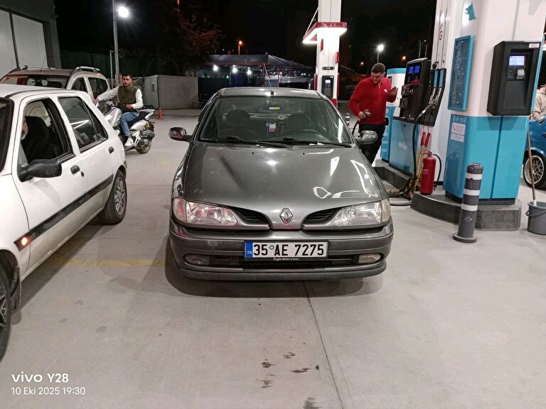 RENAULT MEGANE