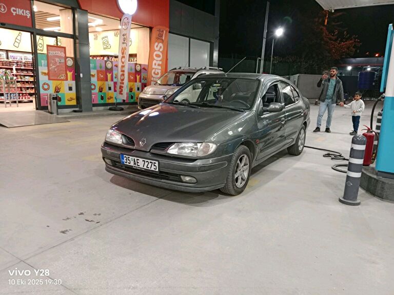 RENAULT MEGANE
