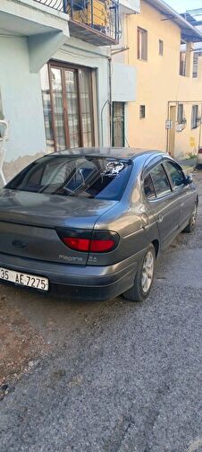RENAULT MEGANE
