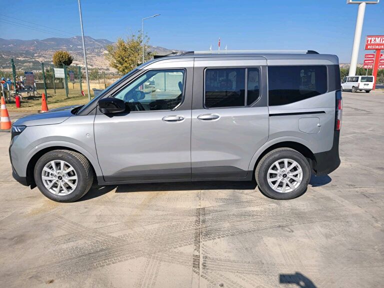FORD TOURNEO COURIER