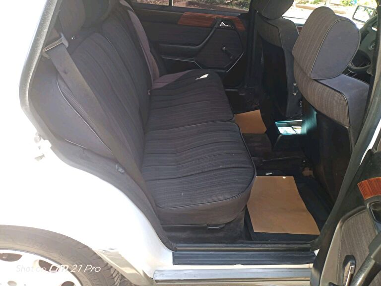 MERCEDES-BENZ 250