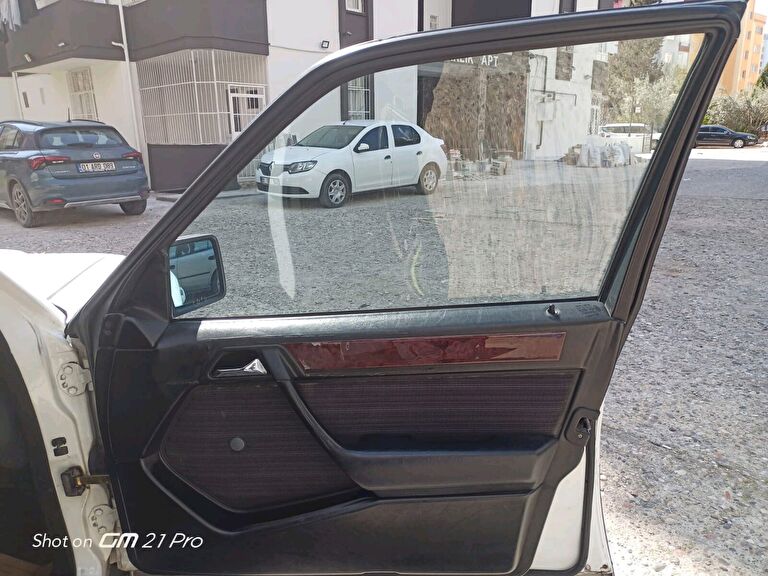 MERCEDES-BENZ 250