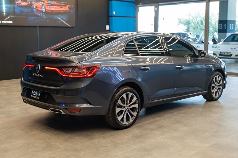 RENAULT MEGANE