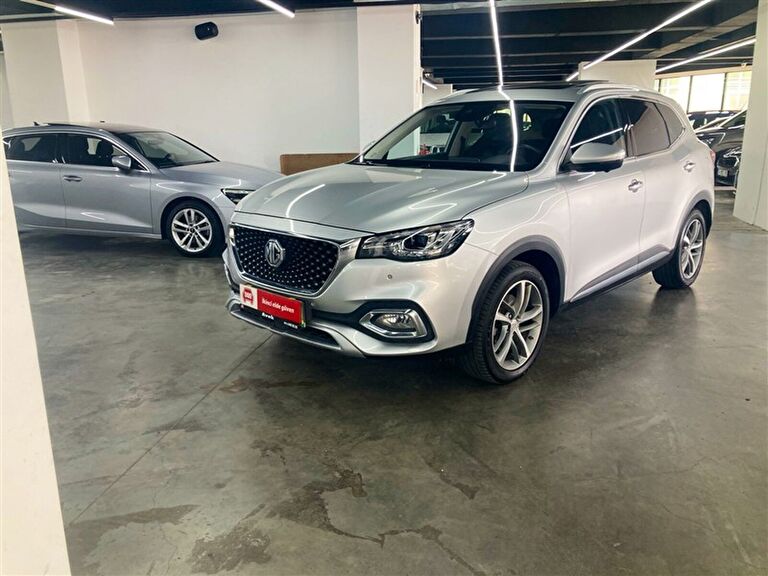 MG HS